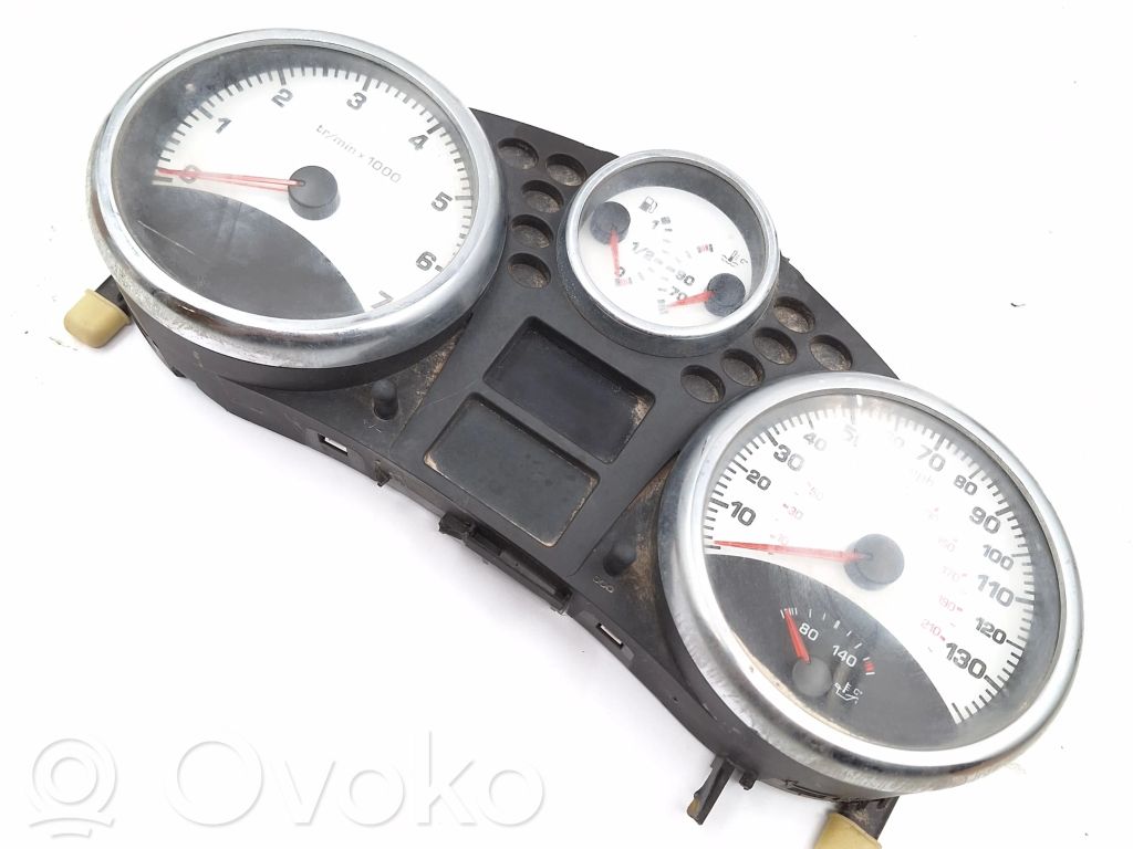 Peugeot 207 CC Speedometer (instrument cluster) 