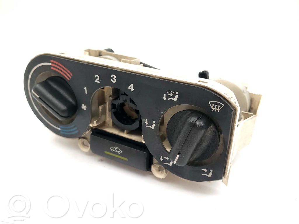 Opel Astra F Climate control unit 