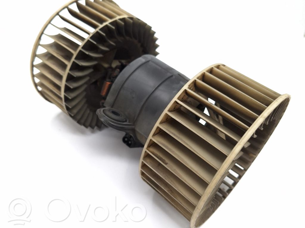 BMW 5 E39 Pečiuko ventiliatorius/ putikas 