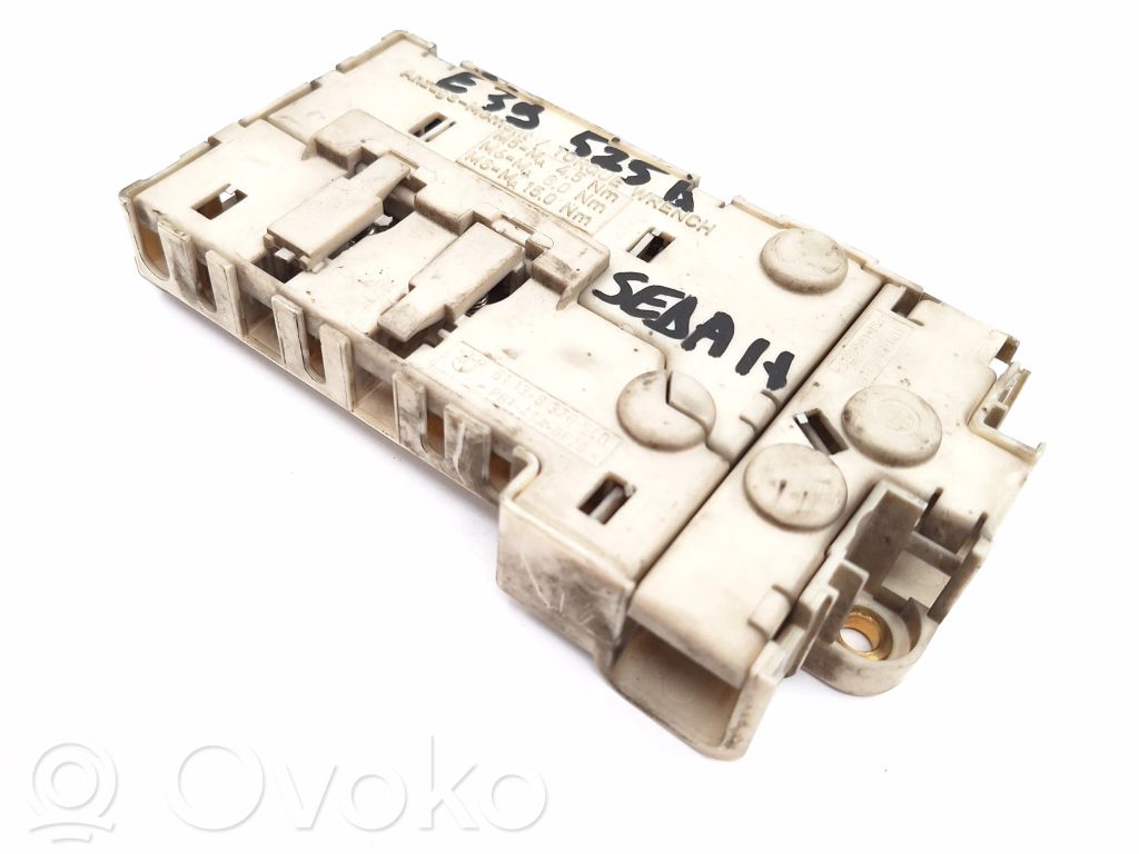BMW 5 E39 Fuse module 