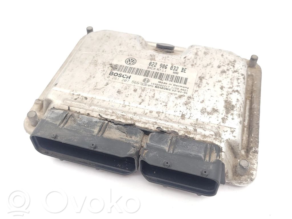 Volkswagen Touareg I Engine control unit/module ECU 