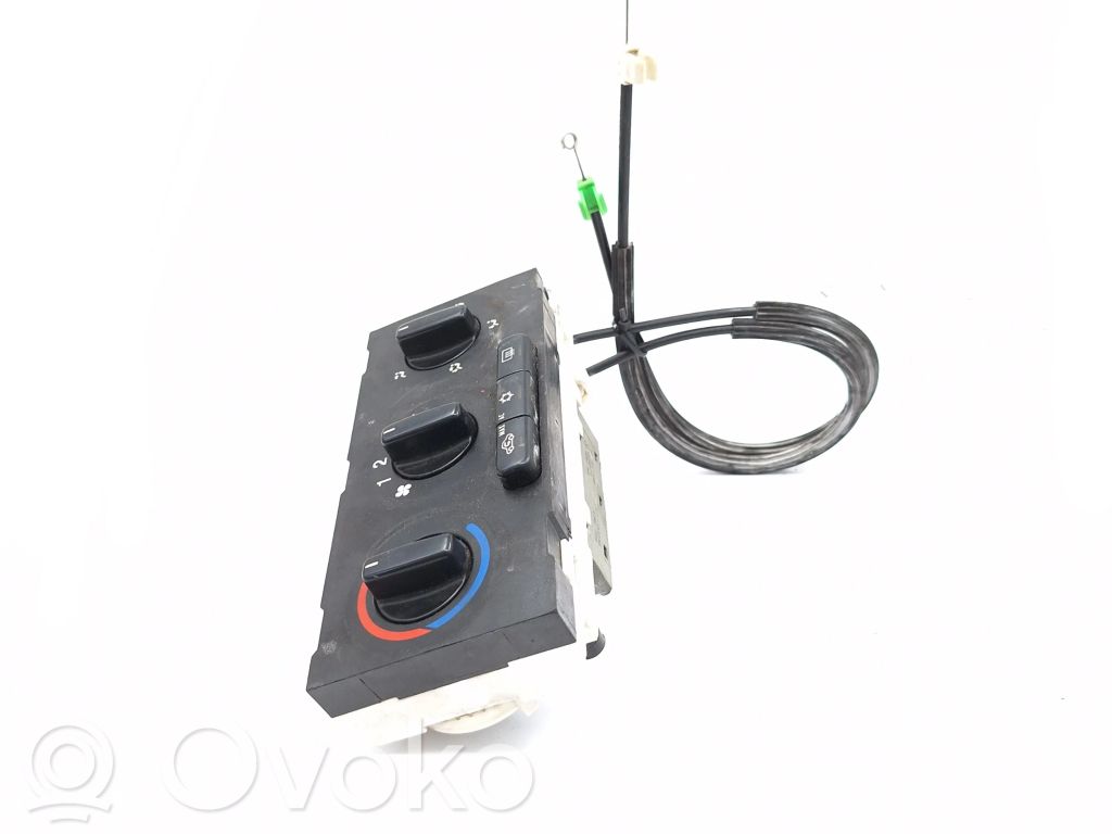 Opel Astra G Oro kondicionieriaus/ klimato/ pečiuko valdymo blokas (salone) 