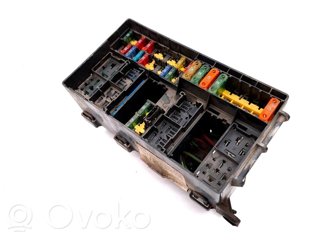 Fuse module   2M5T14A067BB,2M5T14A067BB,518276100,98AG14A142AD