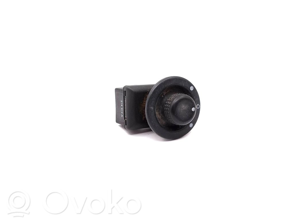 Renault Clio III Wing mirror switch 