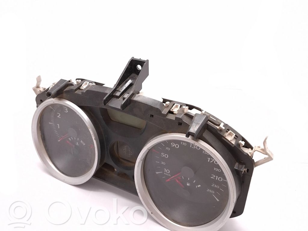 Renault Megane II Speedometer (instrument cluster) 