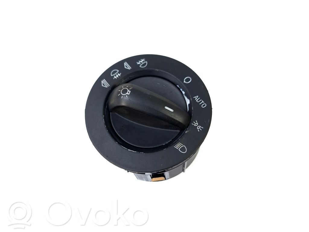 Interruptor de luz   4F2941531D
