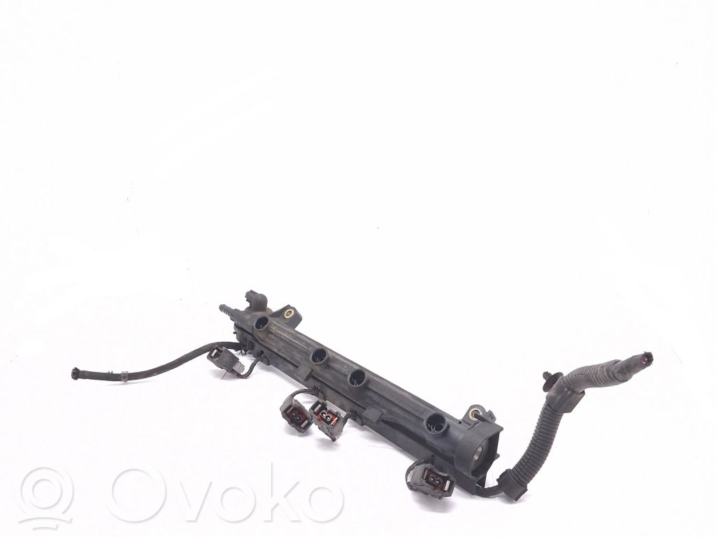 Volkswagen Golf IV Listwa wtryskowa 