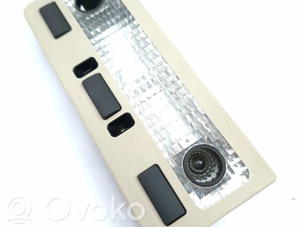 Land Rover Range Rover L322 Lampka drzwi przednich 