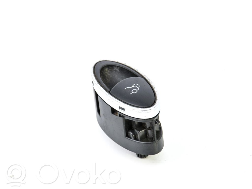Mercedes-Benz E W211 Tailgate/boot open switch button 