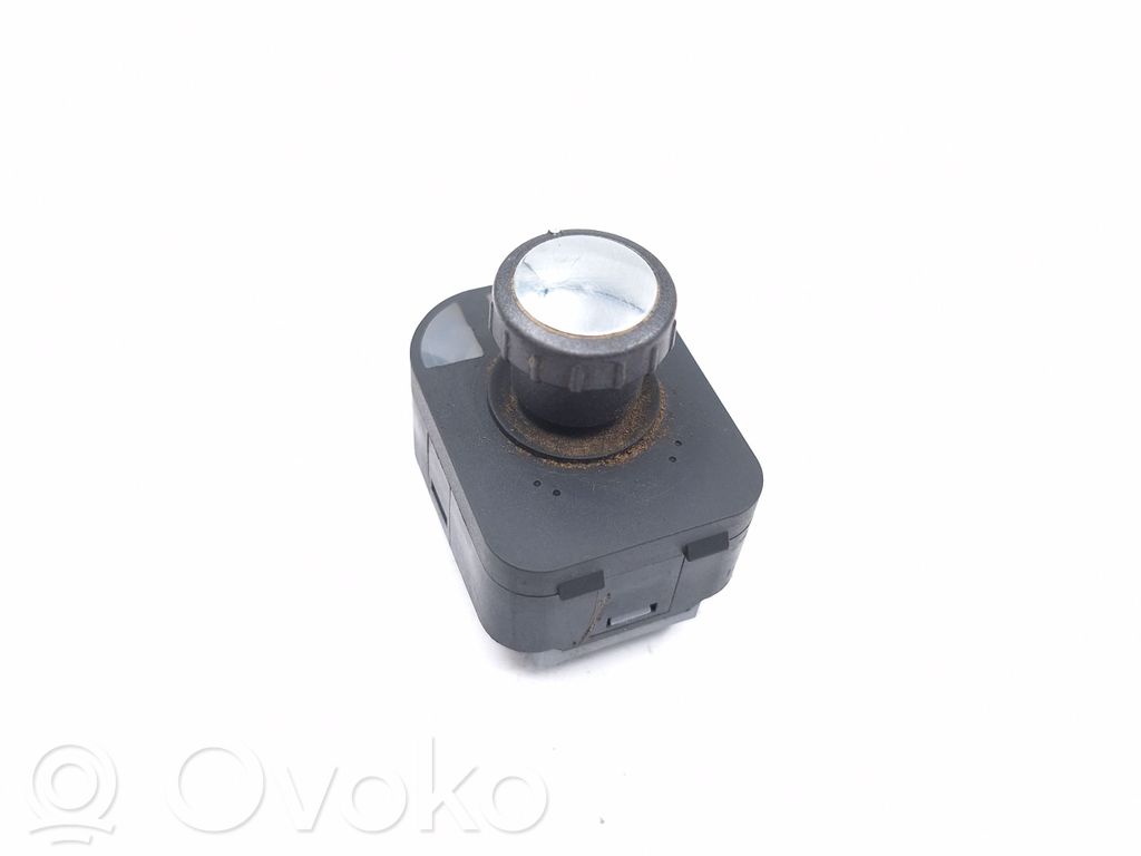 Volkswagen Phaeton Wing mirror switch 