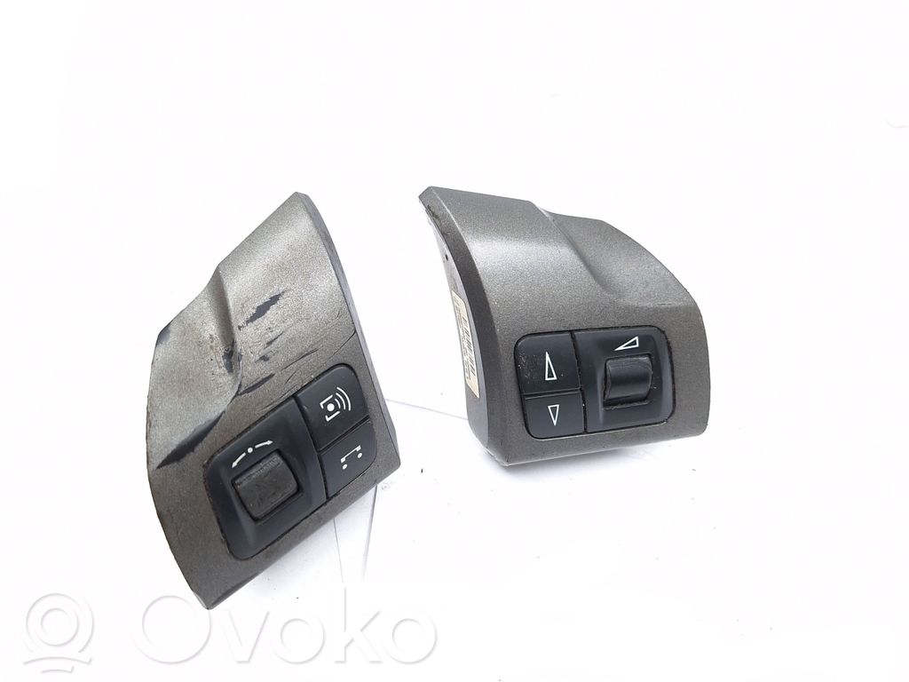 Opel Zafira B Butoane/comutatoare pe volan 