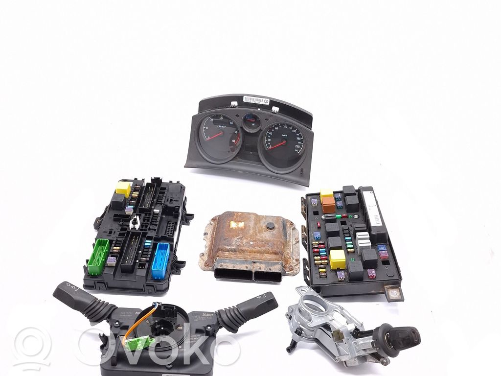 Opel Astra H Engine ECU kit and lock set 