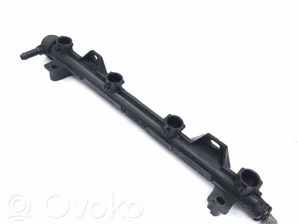 Volkswagen Polo IV 9N3 Rampă alimentare injectoare 