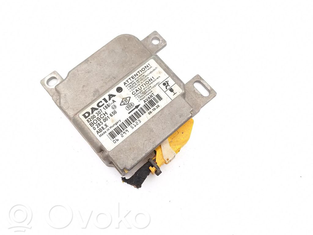 Dacia Logan I Airbag control unit/module 