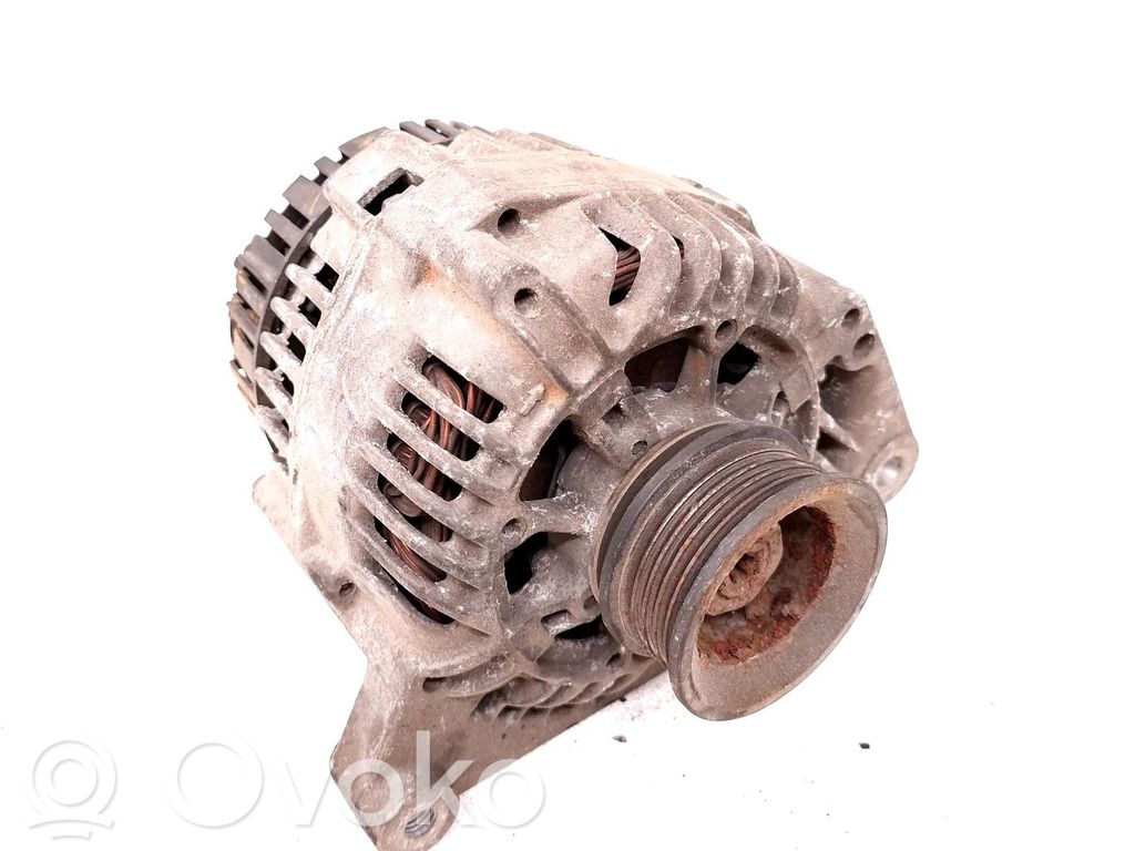 Audi A4 S4 B5 8D Ģenerators 