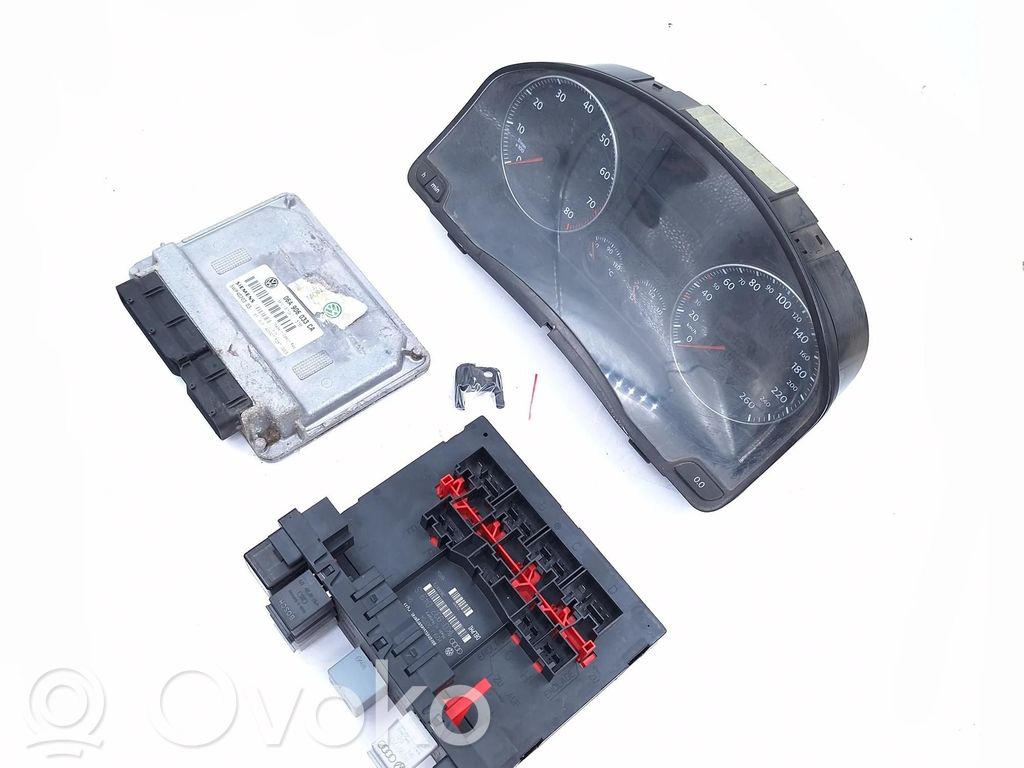 Volkswagen Golf V Komputer / Sterownik ECU i komplet kluczy 
