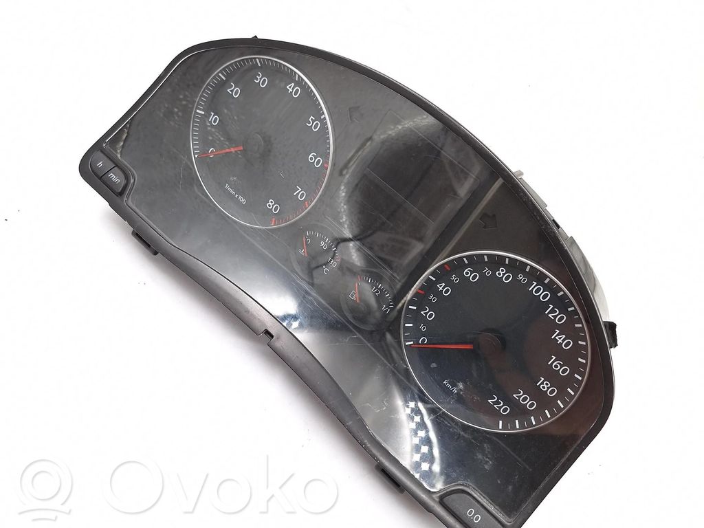 Volkswagen Golf V Licznik / Prędkościomierz 