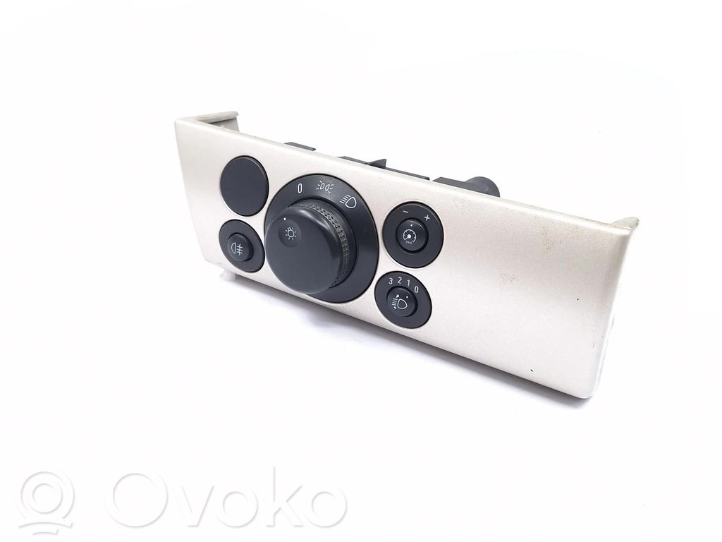 Opel Astra H Light switch 