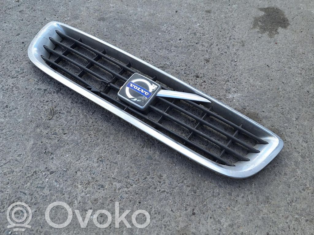 Maskownica / Grill / Atrapa górna chłodnicy   30744915,30744914,30744916