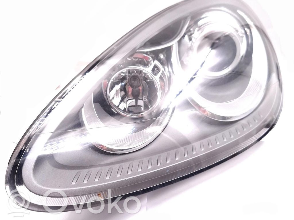 Porsche Cayenne (92A) Lampa przednia 