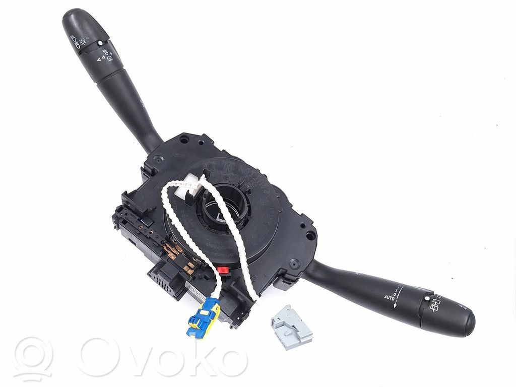 Peugeot 307 Wiper turn signal indicator stalk/switch 