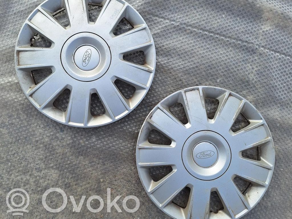 Ford Focus Ohjauspyörän mutterin suojakansi 