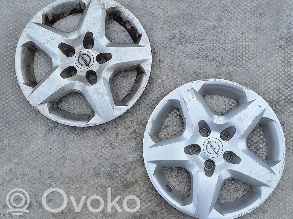 Opel Astra H Osłona nakrętki koła 