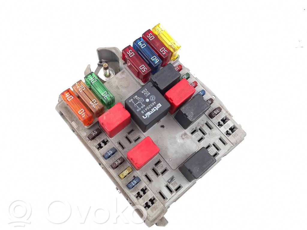 Fiat Punto (188) Modul siguranțe 