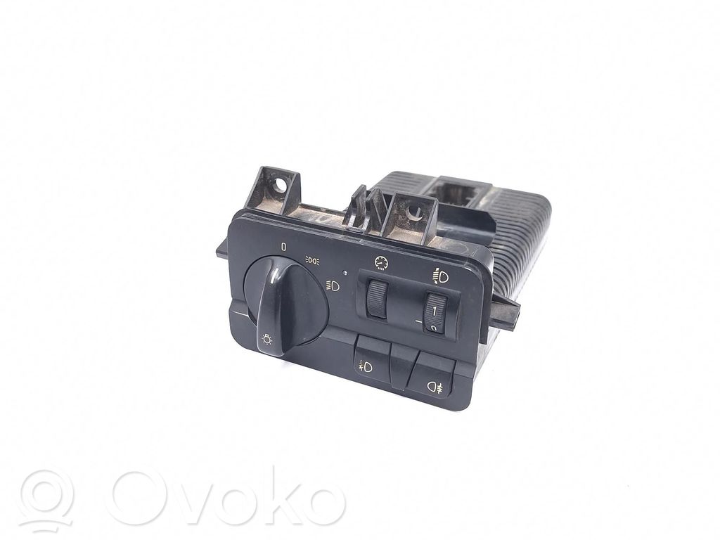 Light switch   6919829,6919829,NONE