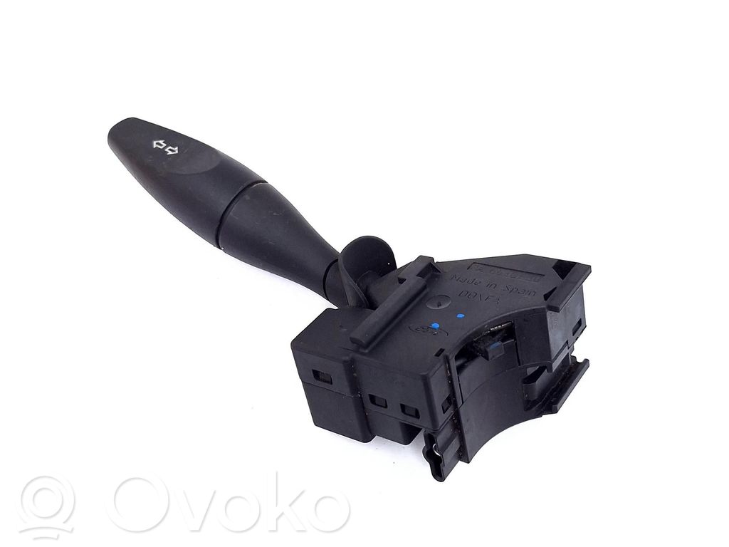 Suuntavilkun vipu   6C1T13335AA