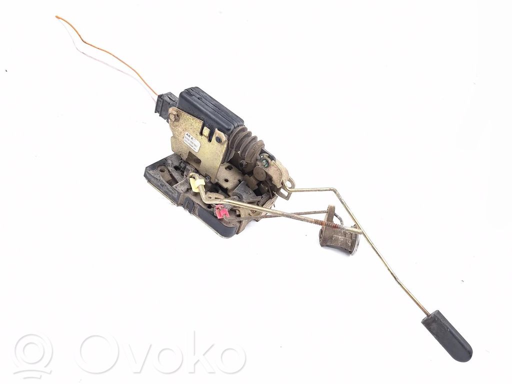 Dacia Logan I Front door lock (next to the handle) 