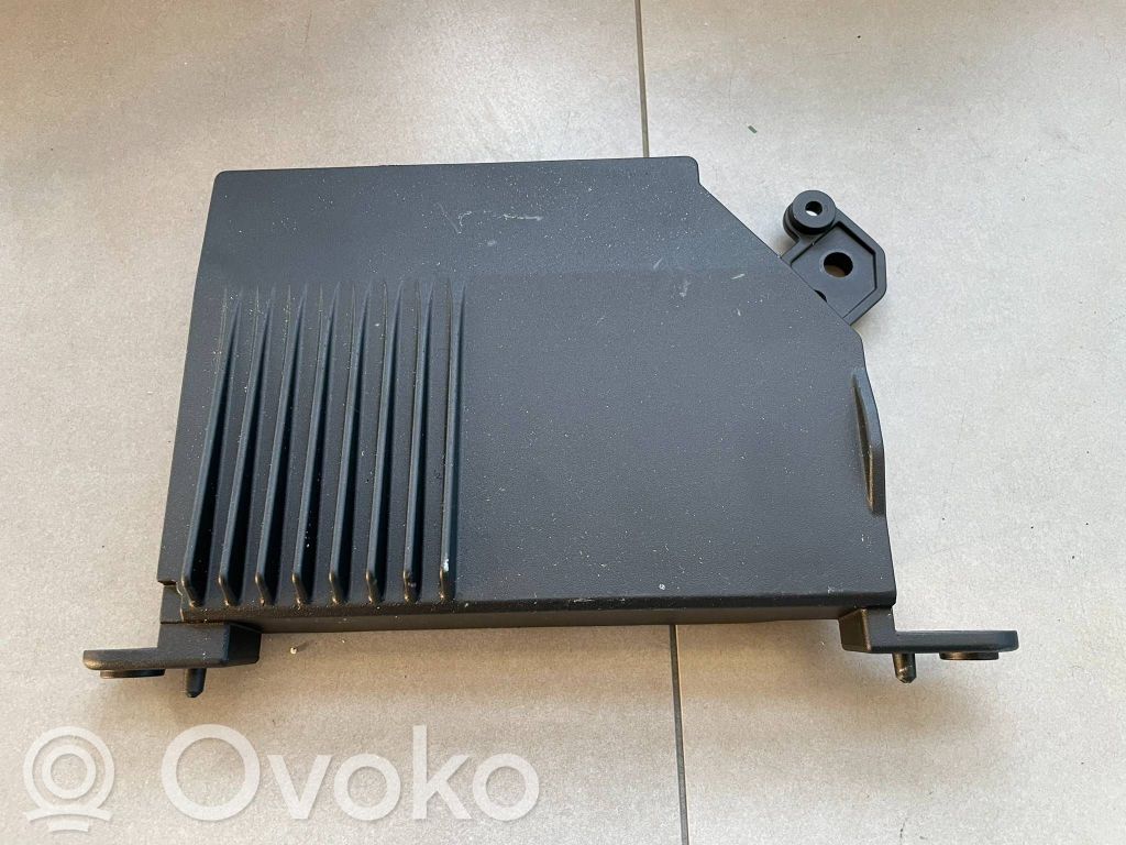 Volvo EX40 Skaņas pastiprinātājs 