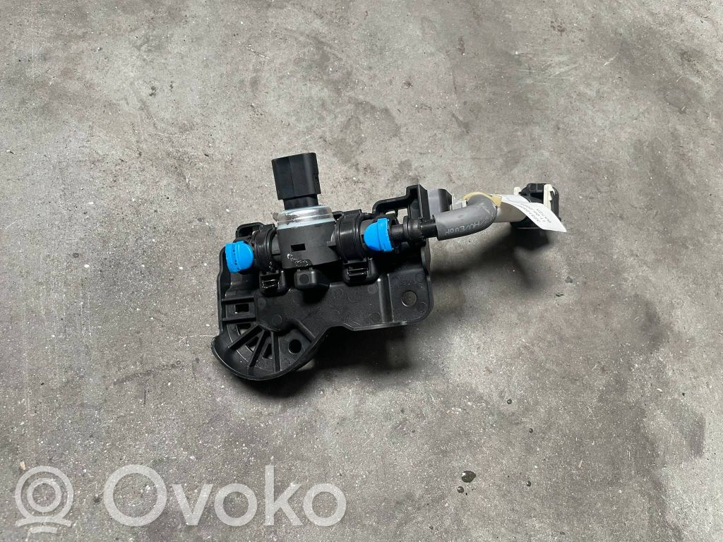 Volvo XC40 Czujnik ciśnienia paliwa 