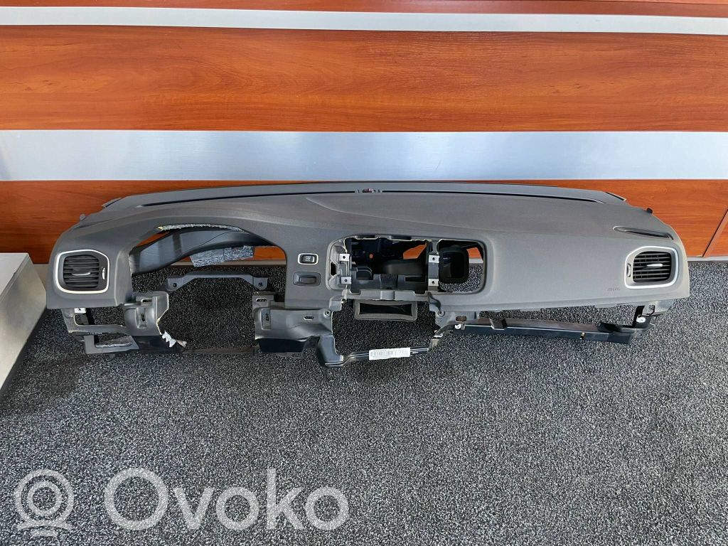 Volvo V60 Panelė 