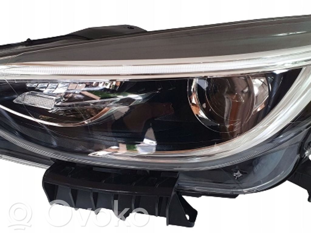 Headlight/headlamp   260605DA0A,26060,5DA0A,INFINITI260605DA0A