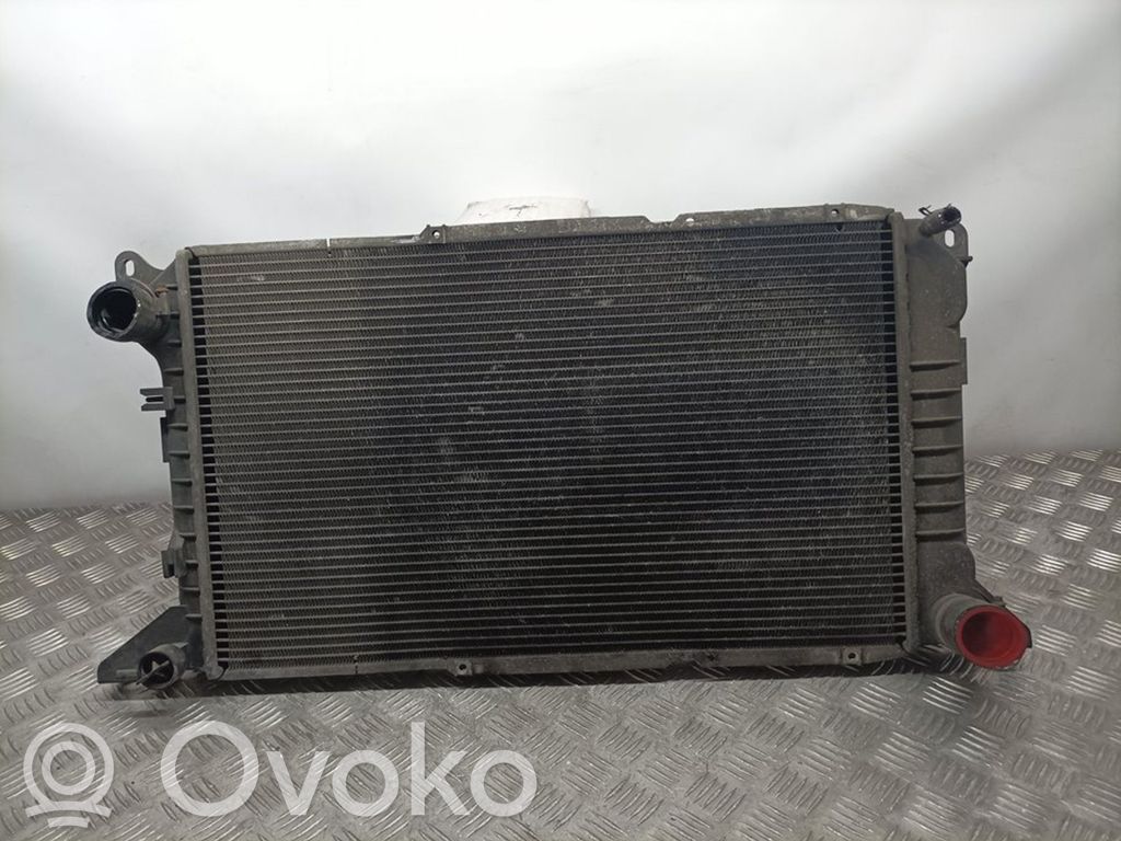 Aušinimo skysčio radiatorius   23E95CAB65H