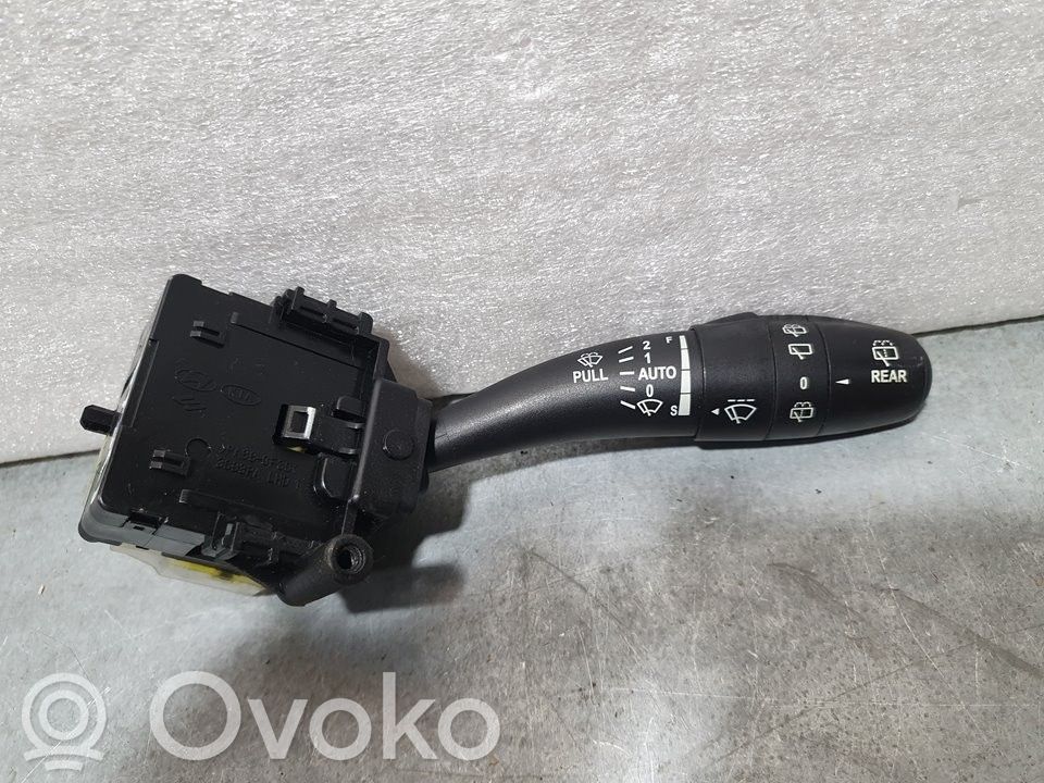 Pyyhkijän vipu   934201H300