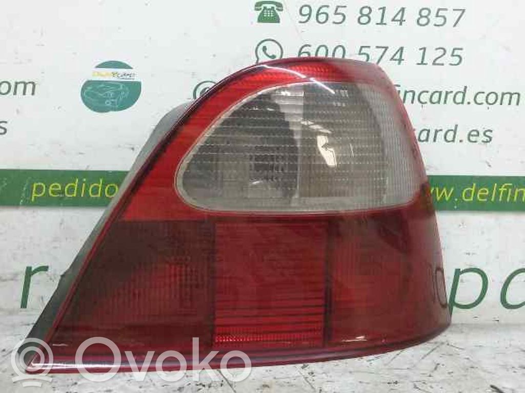 MG ZR Задний фонарь в кузове 