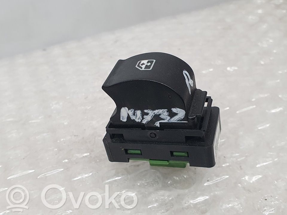 Fiat Tipo Electric window control switch 
