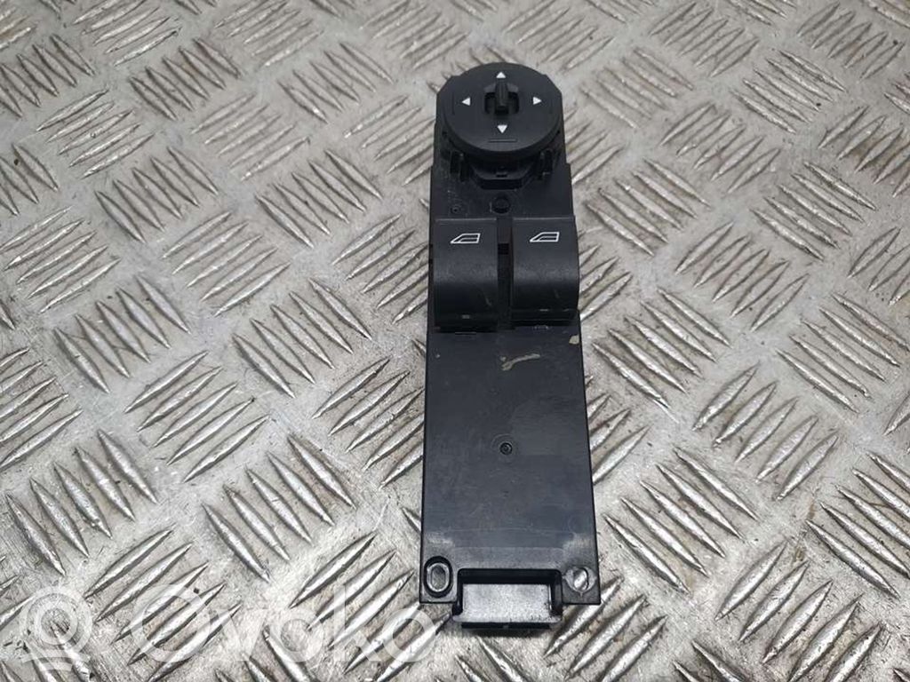 Electric window control switch   DT1T14A132FB,10145124