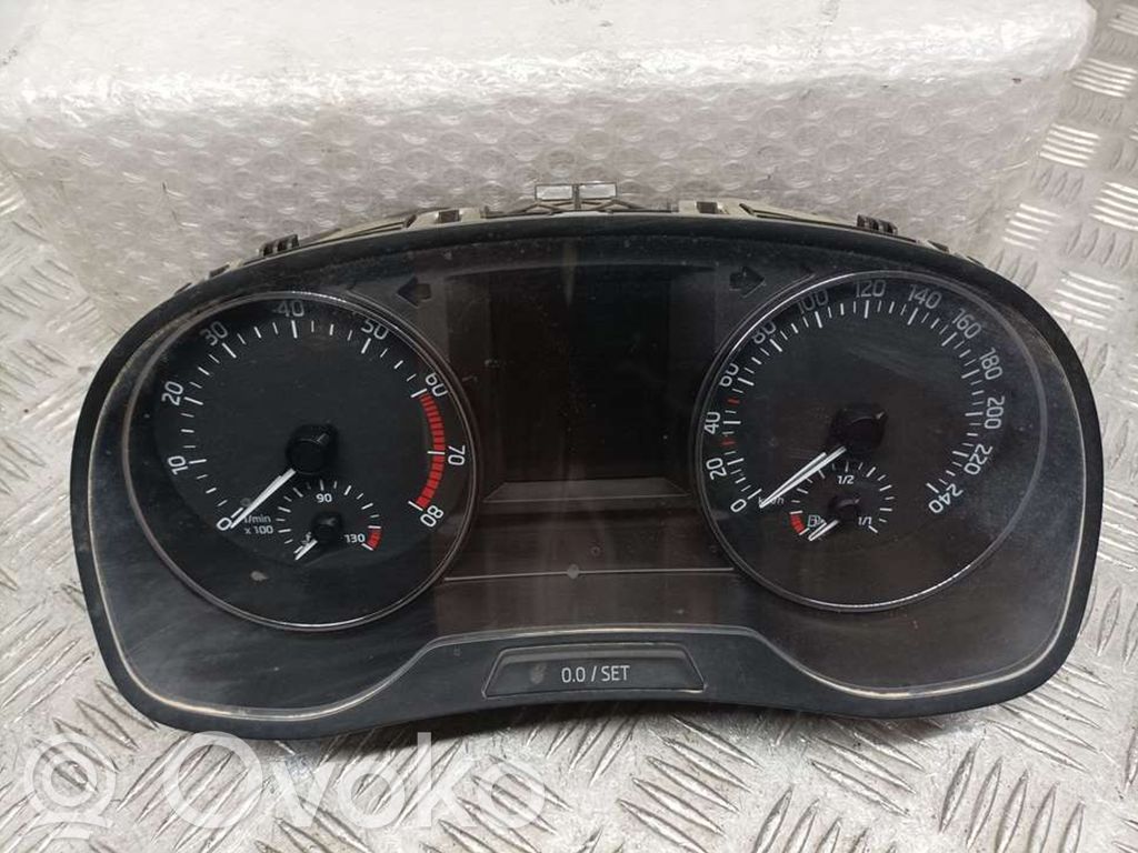 Skoda Fabia Mk3 (NJ) Spidometrs (instrumentu panelī) 