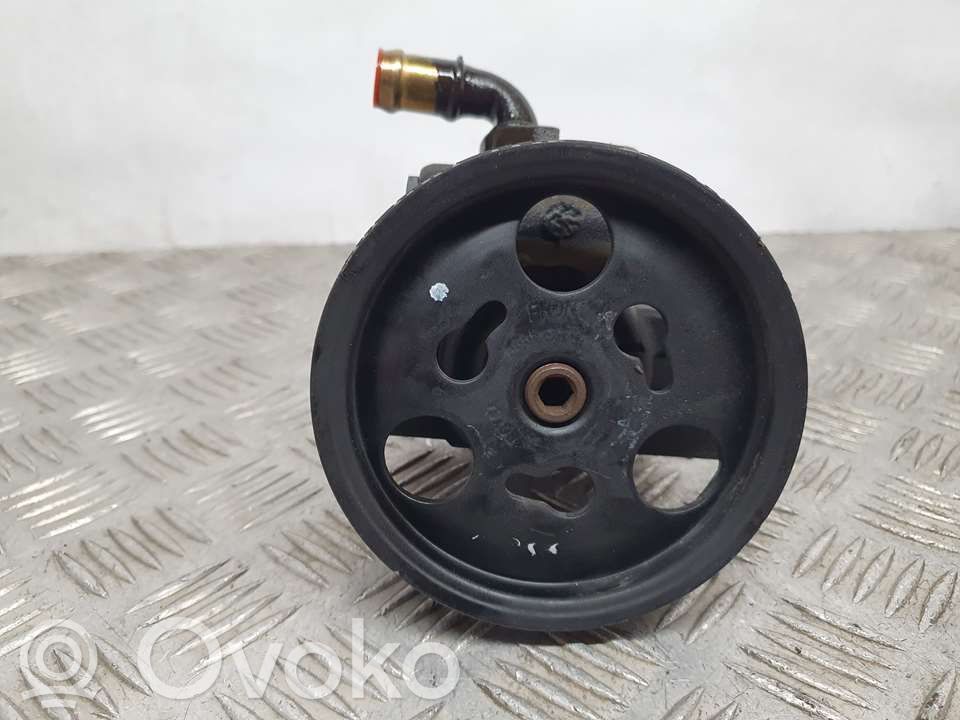 Ford Fiesta Ohjaustehostimen pumppu 