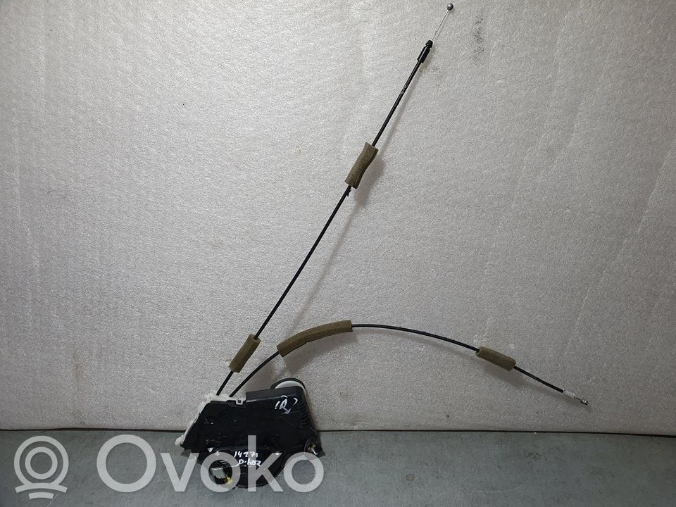 Honda CR-V Front door lock