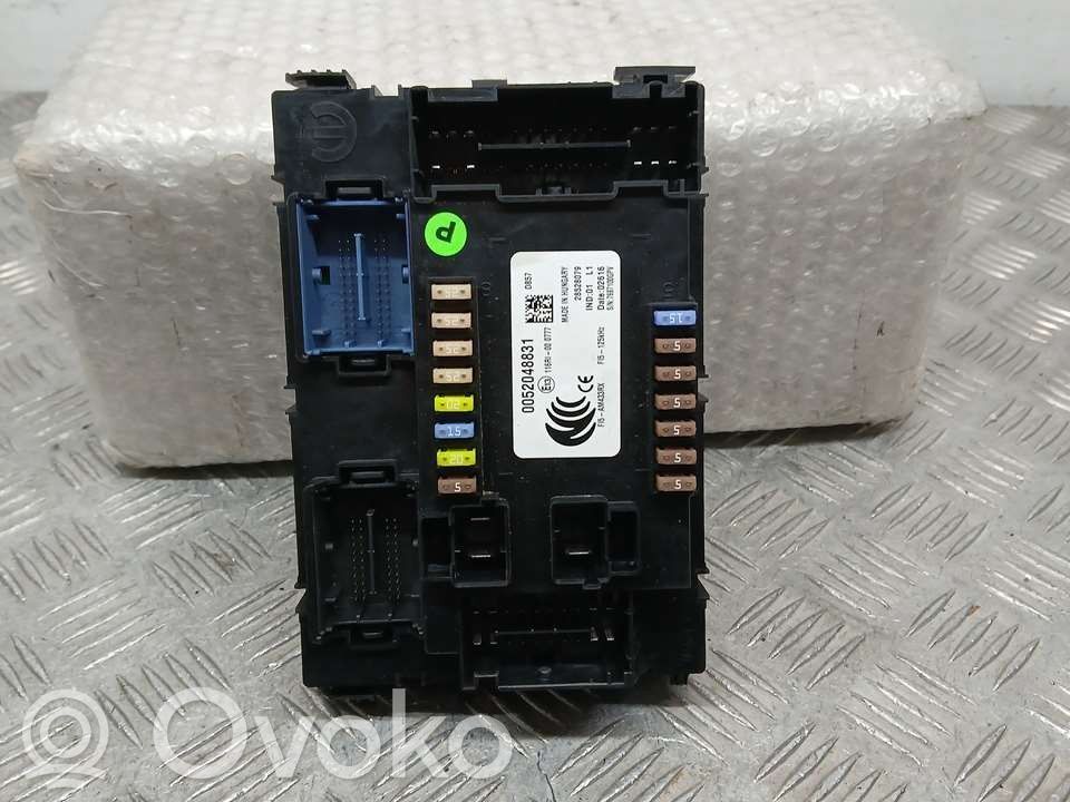 Módulo de fusible   52048831,7697100GPV