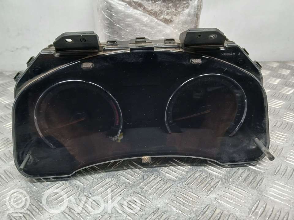 Toyota Avensis T270 Tachimetro (quadro strumenti)