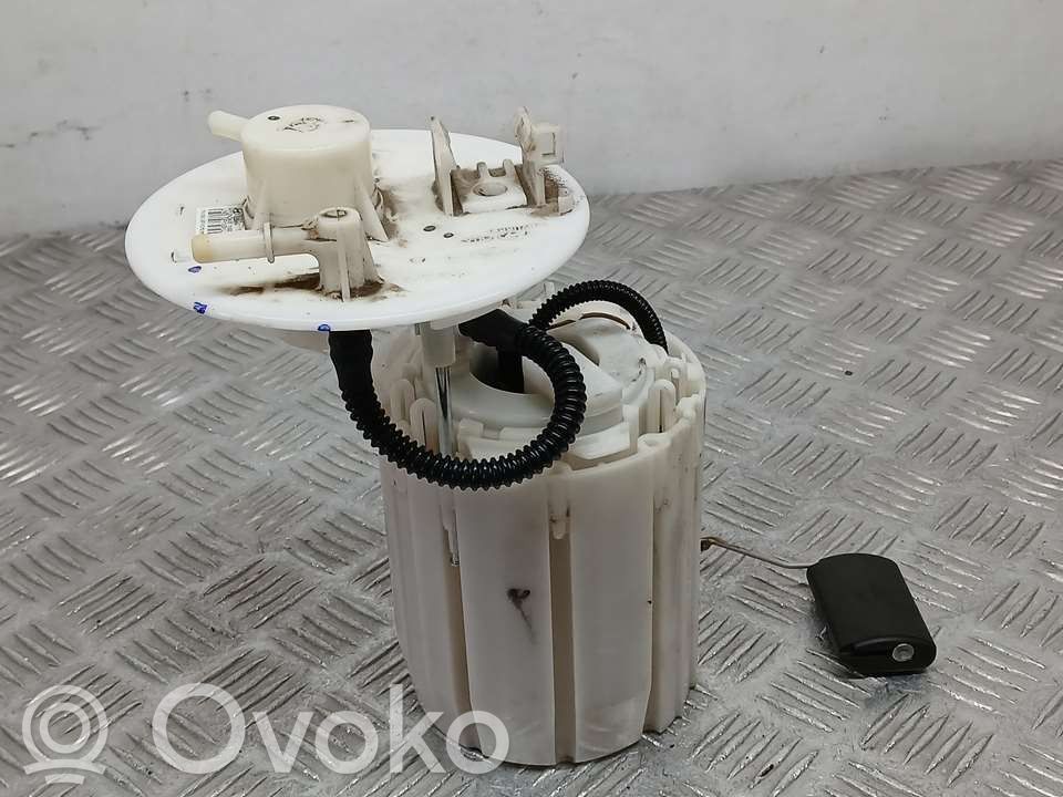 Bomba interna de combustible   311101W000,1000993610