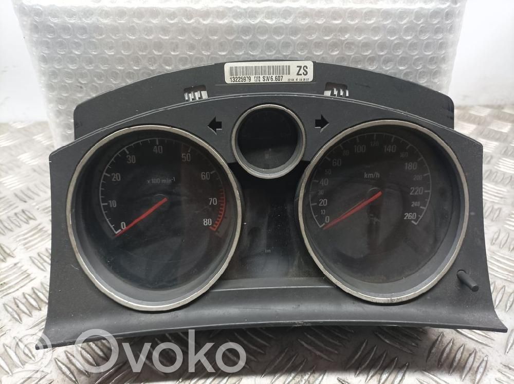 Opel Astra H Tachimetro (quadro strumenti) 