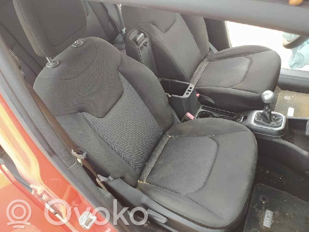 Asiento delantero del pasajero