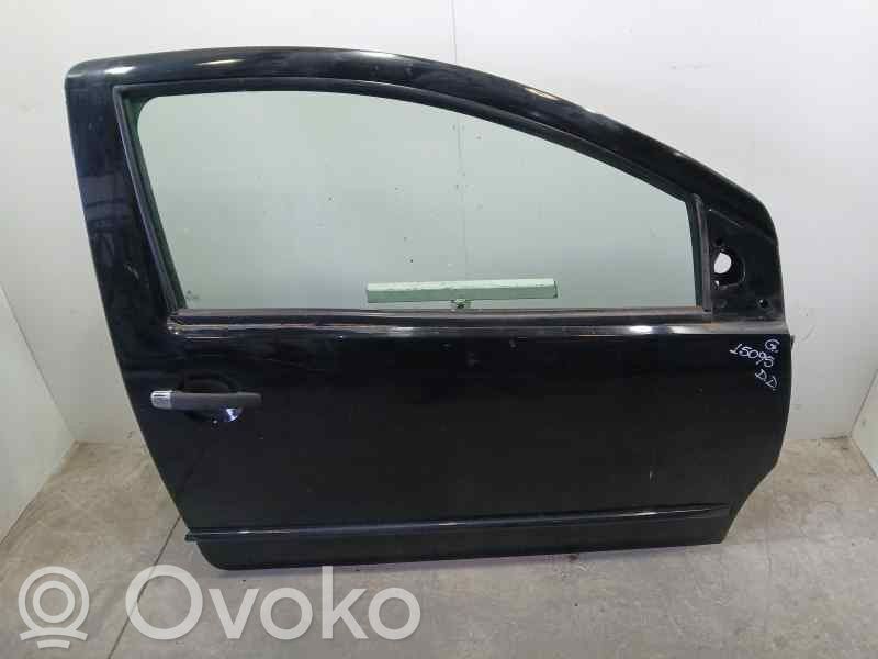 Drzwi przednie   9004T0