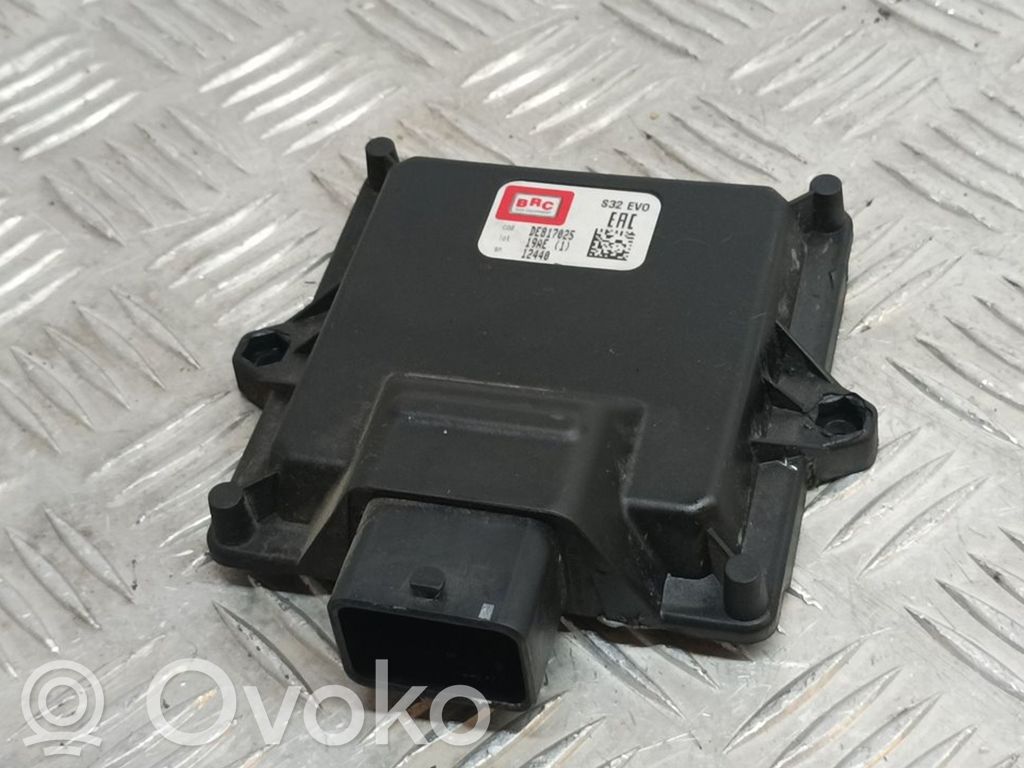 Otras unidades de control/módulos   DE817025